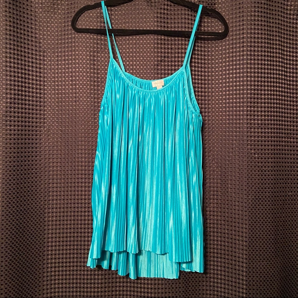 Dynamite Turquoise dressy tank top